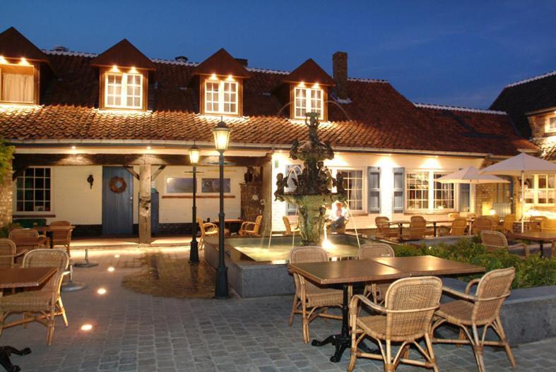 Hotel Restaurant D'Hofstee Zuienkerke Bagian luar foto